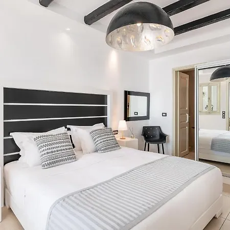 Hotel Apeiron Blue Fira (Santorini)